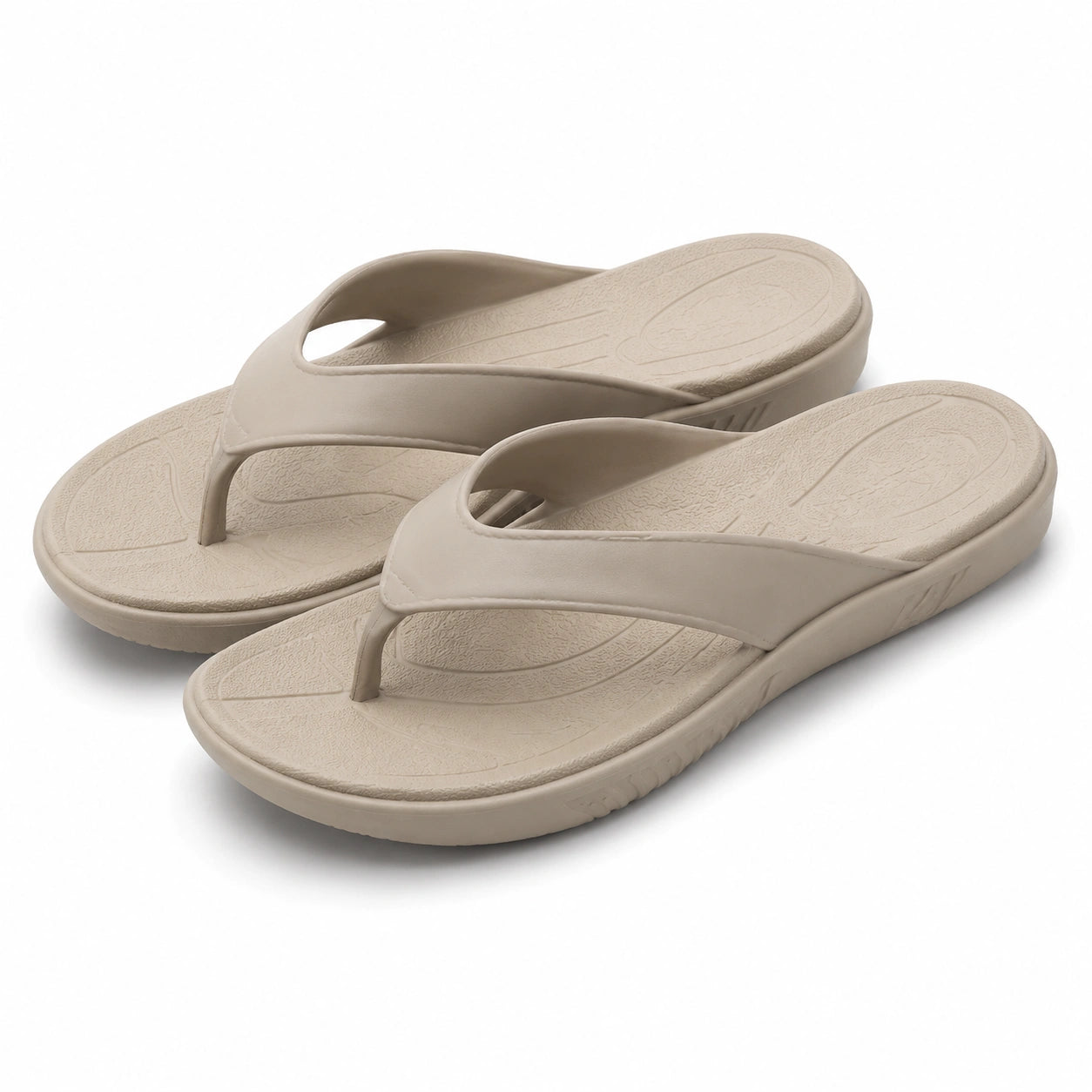 Tongs 38/39 en matière synthétique beige à semelle texturée pour plage et piscine